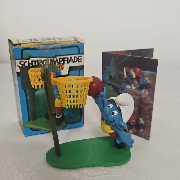 Smurf Basketball Playset with Blue and White Colors - Picture 1 of 6
